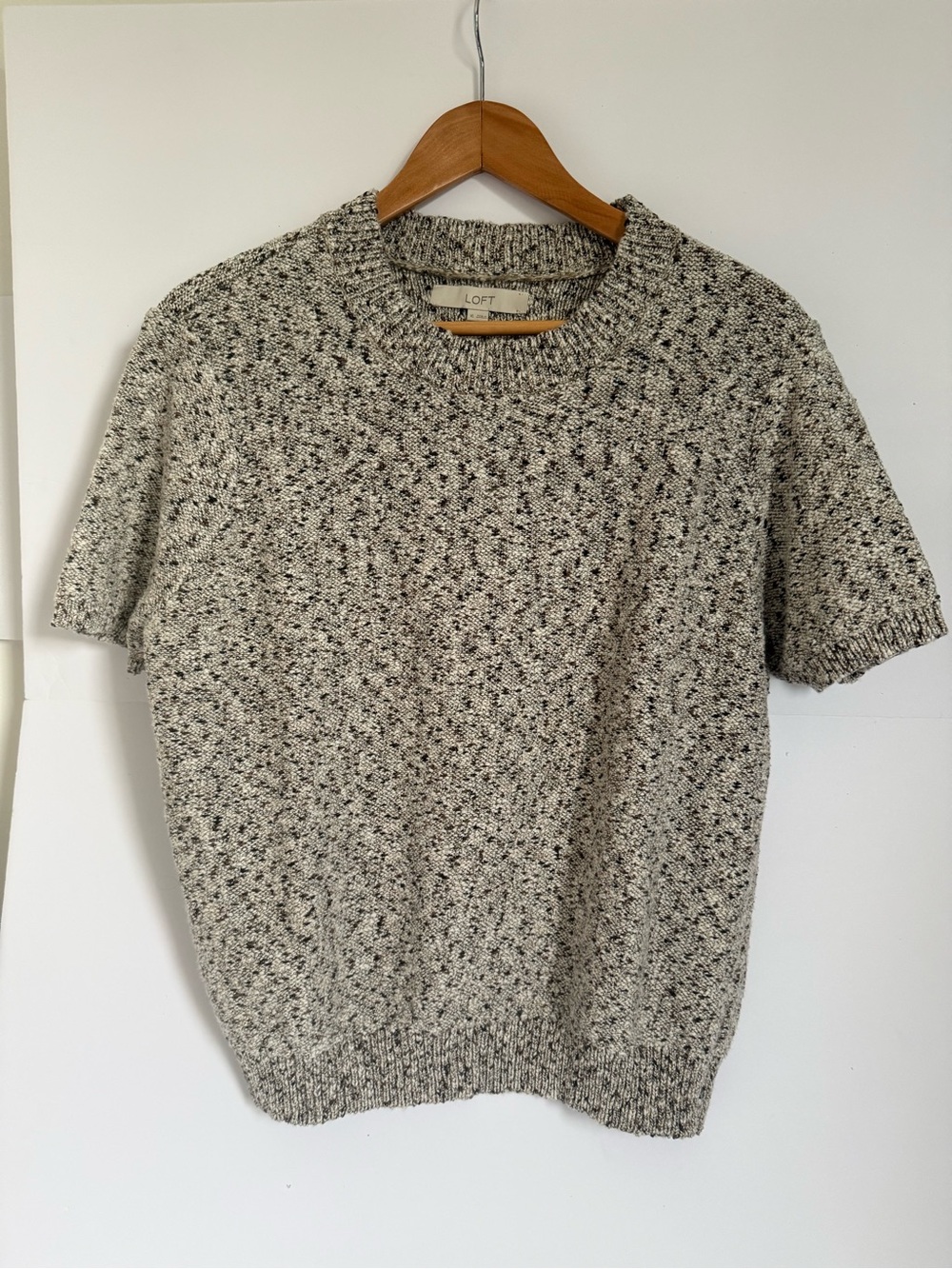 XL - LOFT Women’s Marled Crewneck Short-Sleeve Sweater in Oatmeal and Black